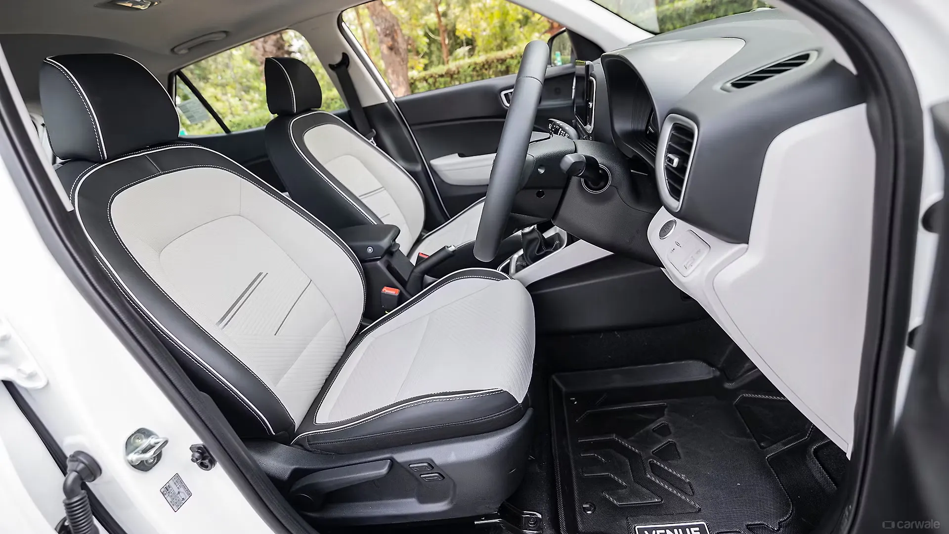 Venue self drive car rental Bhubaneswar Rideez Car